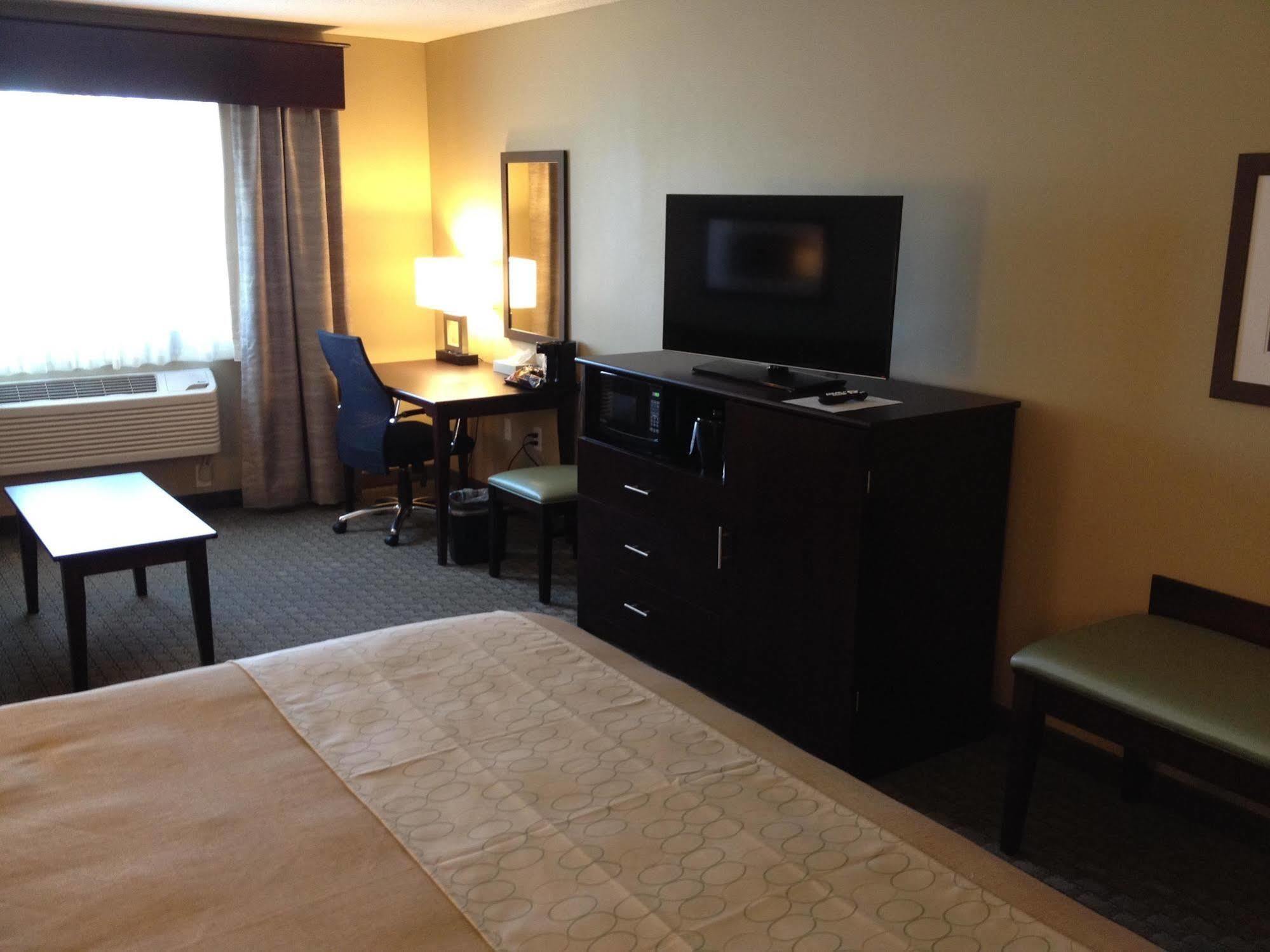 Grandstay Hotel & Suites - Glenwood Экстерьер фото