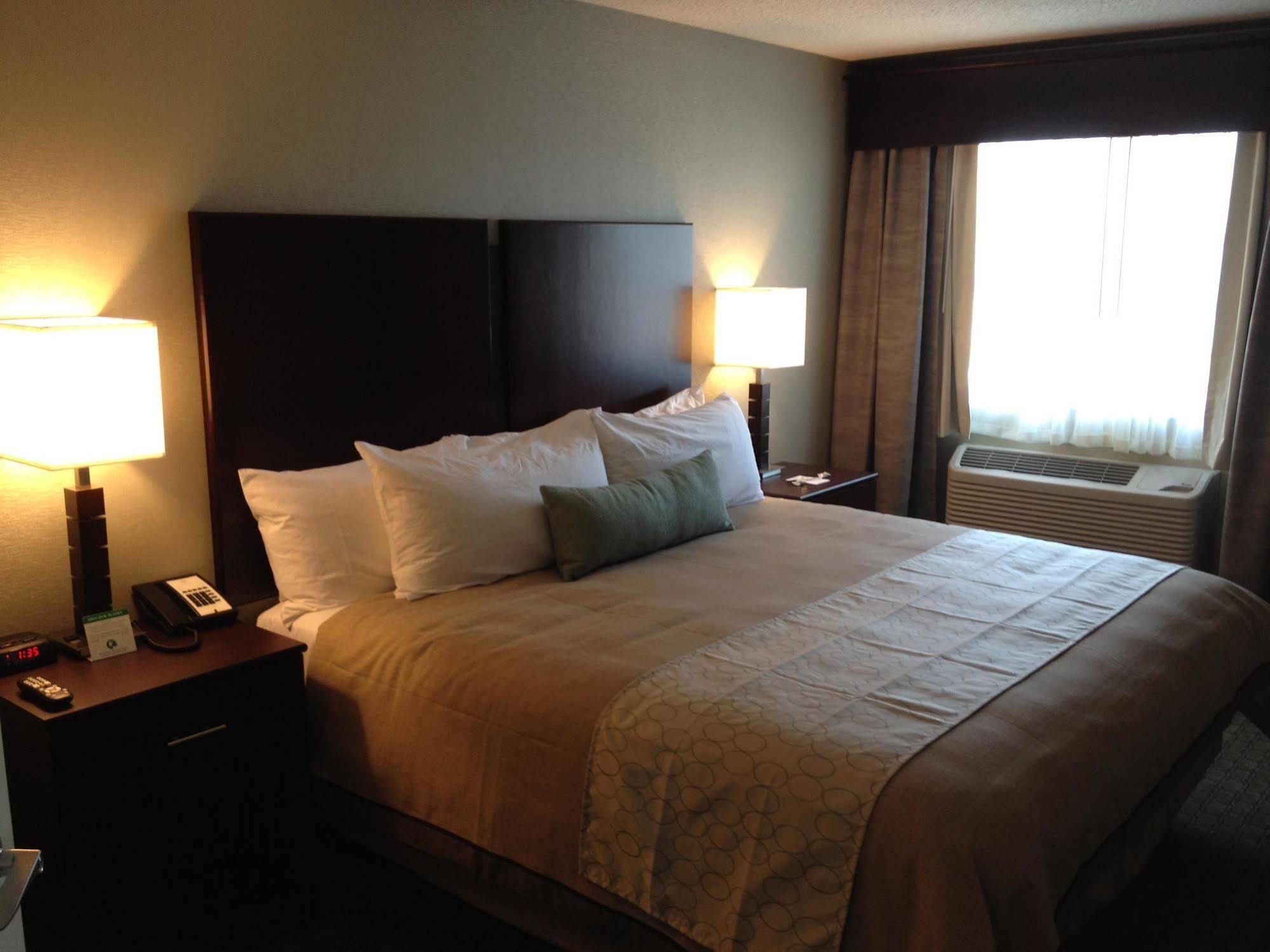 Grandstay Hotel & Suites - Glenwood Экстерьер фото