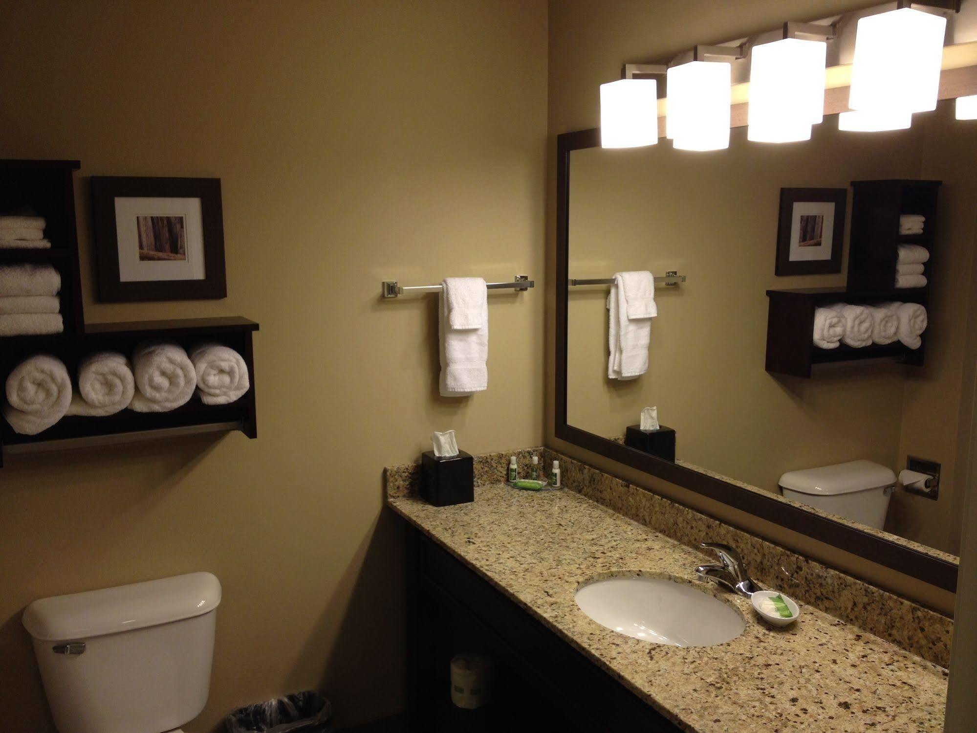 Grandstay Hotel & Suites - Glenwood Экстерьер фото
